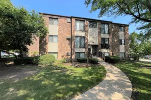 148 Dunteman Dr, Glendale Heights, IL 60139 - Photo 1