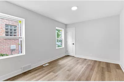 8820 S Ridgeland Avenue, Chicago, IL 60617 - Photo 9