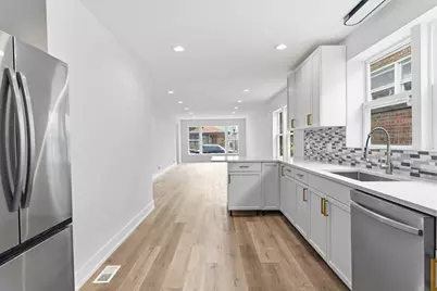 8820 S Ridgeland Avenue, Chicago, IL 60617 - Photo 3