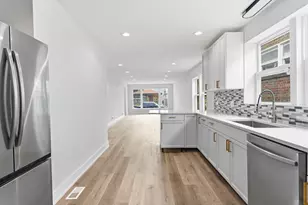 8820 S Ridgeland Ave, Chicago, IL 60617 - Photo 3