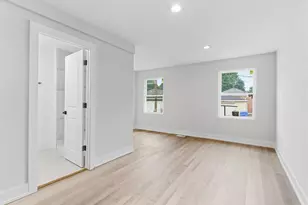 8820 S Ridgeland Ave, Chicago, IL 60617 - Photo 17