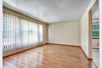 272 E 148th Street, Harvey, IL 60426 - Photo 3