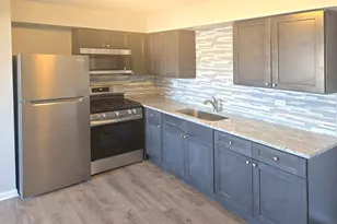 446 N Ardmore Ave, Villa Park, IL 60181 - Photo 3