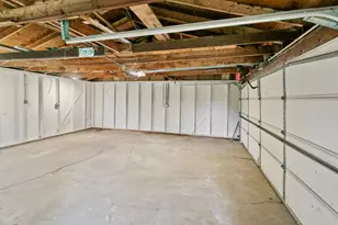 16927 Langley Ave, South Holland, IL 60473 - Photo 19