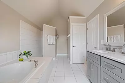 2412 Shaker Court, Naperville, IL 60564 - Photo 23
