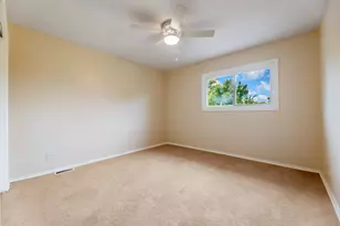 409 Hillcrest Ln, Lombard, IL 60148 - Photo 15