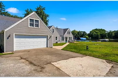 4400 Riverside Drive, Crystal Lake, IL 60014 - Photo 5