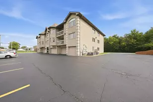 8000 W 84th Pl, Justice, IL 60458 - Photo 23