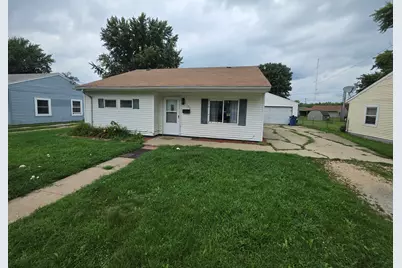 2102 Chestnut Avenue, Sterling, IL 61081 - Photo 1