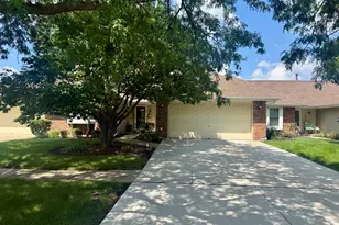 29 Fallcreek Cir, Montgomery, IL 60538 - Photo 3