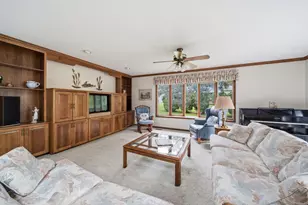 2141 Country Knoll Ct, Elgin, IL 60123 - Photo 9