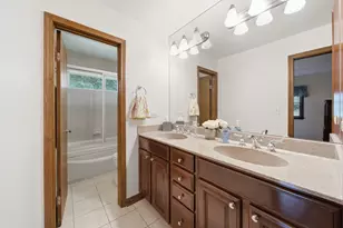 2141 Country Knoll Ct, Elgin, IL 60123 - Photo 17
