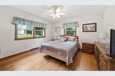 2141 Country Knoll Court, Elgin, IL 60123 - Photo 15