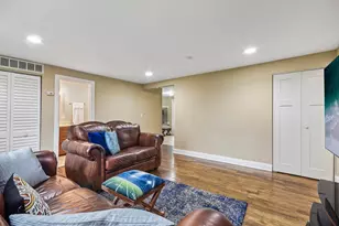 7 Derbyshire Ct, Bolingbrook, IL 60440 - Photo 7