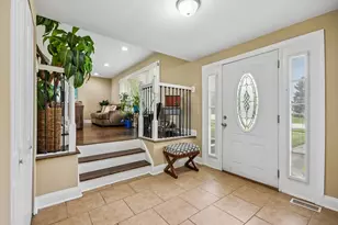 7 Derbyshire Ct, Bolingbrook, IL 60440 - Photo 3