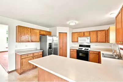 16459 Kingsbrook Drive, Crest Hill, IL 60403 - Photo 7
