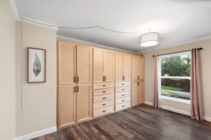 1817 Elmwood Dr, Lindenhurst, IL 60046 - Photo 15
