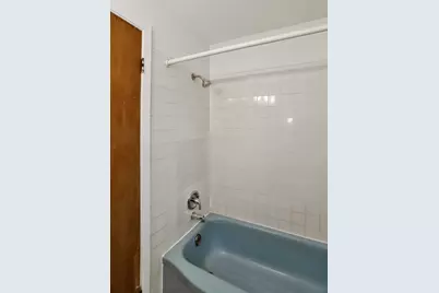 4843 Elm Street #A, Skokie, IL 60076 - Photo 17