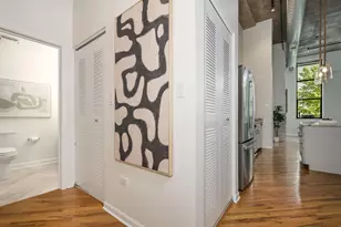 758 N Larrabee St, Chicago, IL 60610 - Photo 23