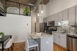 758 N Larrabee St, Chicago, IL 60610 - Photo 7