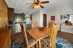 3150 W Carthage Dr, Freeport, IL 61032 - Photo 5