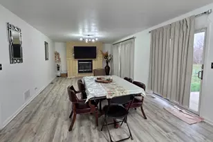 430 Gillings Dr, Gurnee, IL 60031 - Photo 11