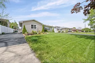 740 N Michigan St, Elmhurst, IL 60126 - Photo 27