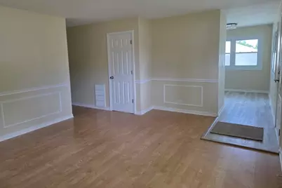 70 N Idlewild Avenue, Mundelein, IL 60060 - Photo 5
