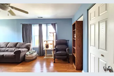 301 Wedgewood Circle #301, Lake in the Hills, IL 60156 - Photo 27