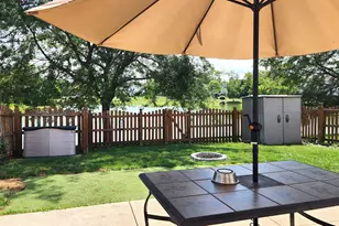 301 Wedgewood Cir, Lake in the Hills, IL 60156 - Photo 17