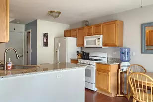 301 Wedgewood Cir, Lake in the Hills, IL 60156 - Photo 11