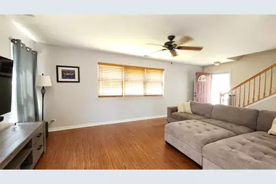 301 Wedgewood Circle #301, Lake in the Hills, IL 60156 - Photo 7