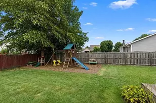 651 Purple Sage Dr, Roscoe, IL 61073 - Photo 35