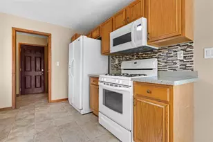 651 Purple Sage Dr, Roscoe, IL 61073 - Photo 9