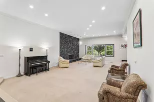 93B W Bateman Rd, Barrington, IL 60010 - Photo 5