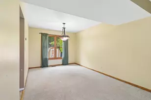 322 Chesapeake Ln, Bloomingdale, IL 60108 - Photo 17