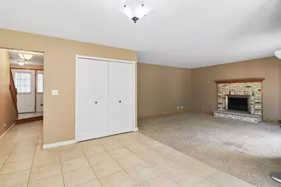 322 Chesapeake Lane, Bloomingdale, IL 60108 - Photo 11