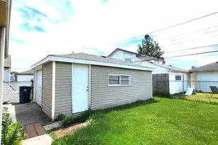 4119 W 89th Pl, Hometown, IL 60456 - Photo 9