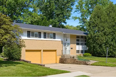 406 N Williams Drive, Palatine, IL 60074 - Photo 1