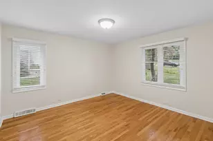 356 Windsor Ln, Inverness, IL 60010 - Photo 17