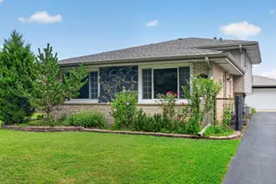 5328 W 138th Pl, Crestwood, IL 60418 - Photo 1