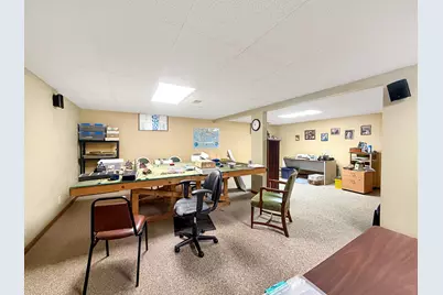 705 Chelsea Court, Freeport, IL 61032 - Photo 19