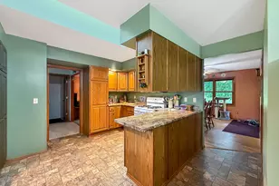 705 Chelsea Ct, Freeport, IL 61032 - Photo 3