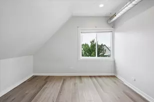 2909 N Ridgeway Ave, Chicago, IL 60618 - Photo 11