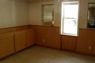 2399 105th St, Aledo, IL 61231 - Photo 9
