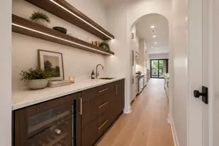 3726 N Ashland Ave, Chicago, IL 60613 - Photo 13
