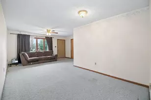 165 Keigher Dr, Manteno, IL 60950 - Photo 3