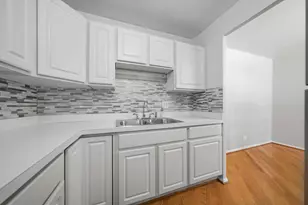12720 Carriage Ln, Crestwood, IL 60418 - Photo 5