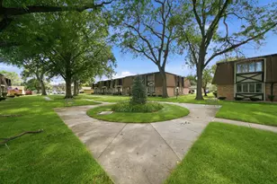 12720 Carriage Ln, Crestwood, IL 60418 - Photo 25