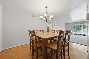 12720 Carriage Ln, Crestwood, IL 60418 - Photo 7